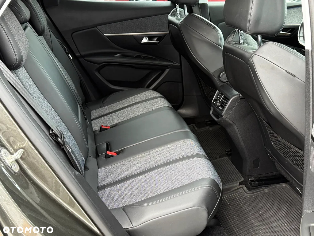 Peugeot 3008 BlueHDi 130 Stop & Start EAT8 Allure - 14
