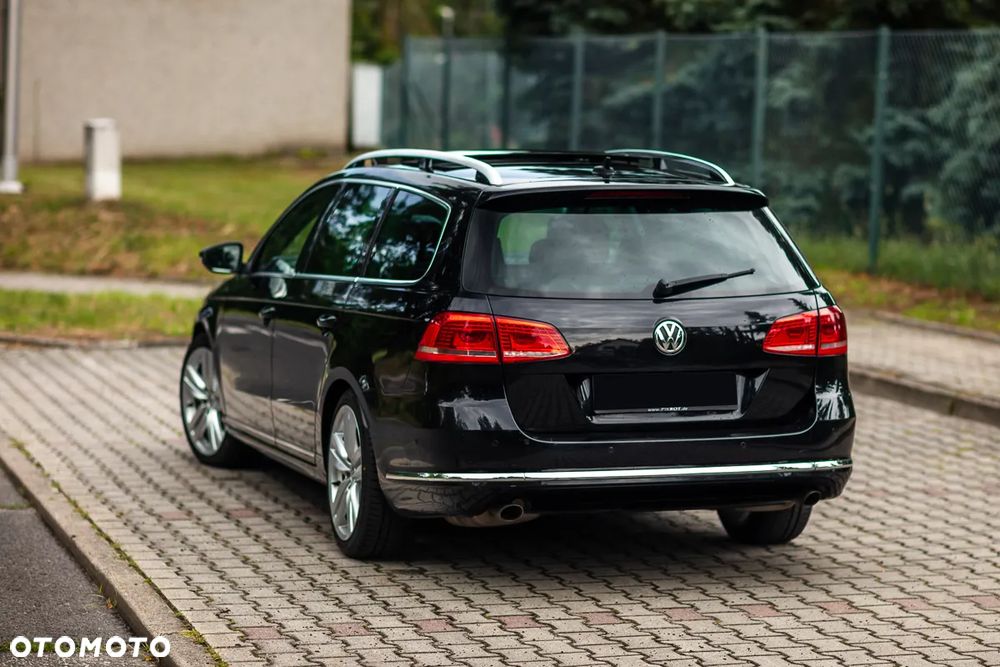 Volkswagen Passat 2.0 TDI 4Motion DSG BlueMotion Tech R-Line - 11
