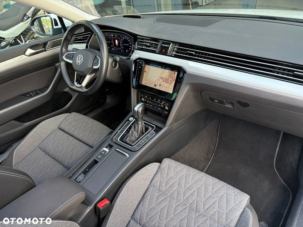 Volkswagen Passat - 17