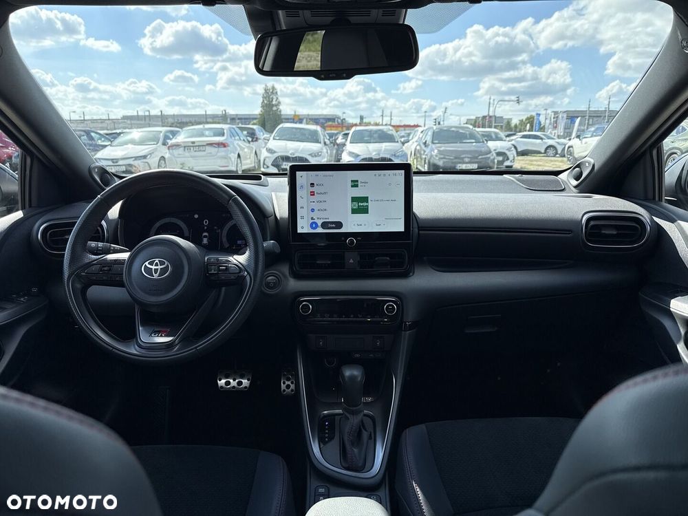 Toyota Yaris Hybrid 1.5 GR Sport - 12