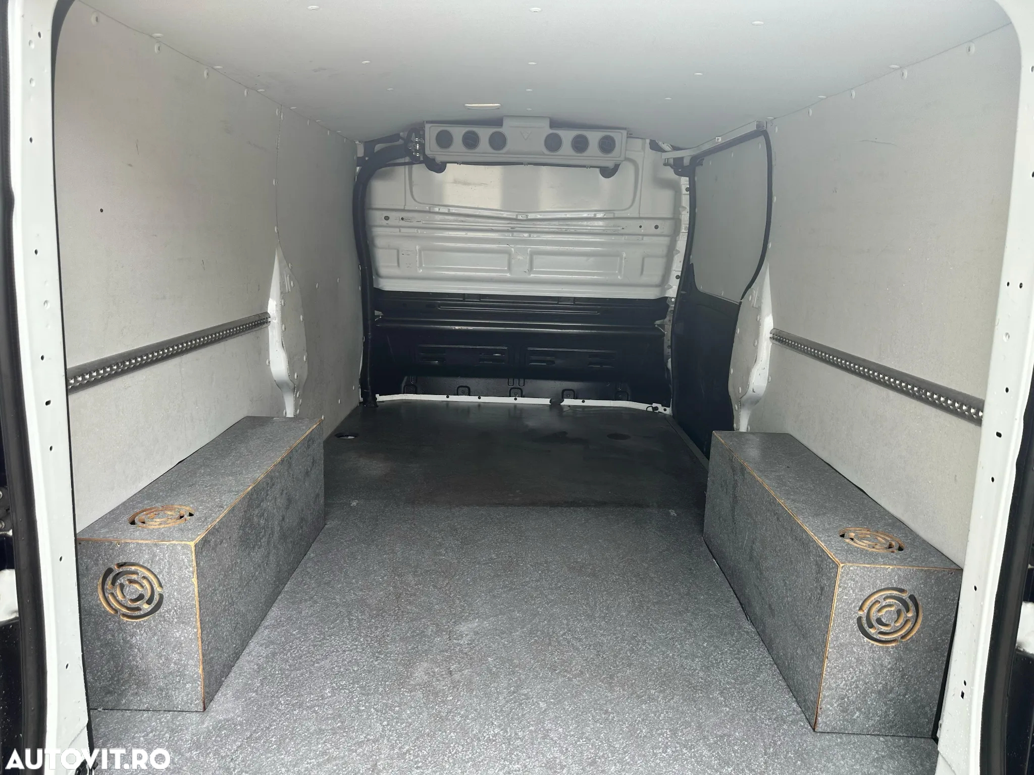 Opel VIVARO L2H1 - 11