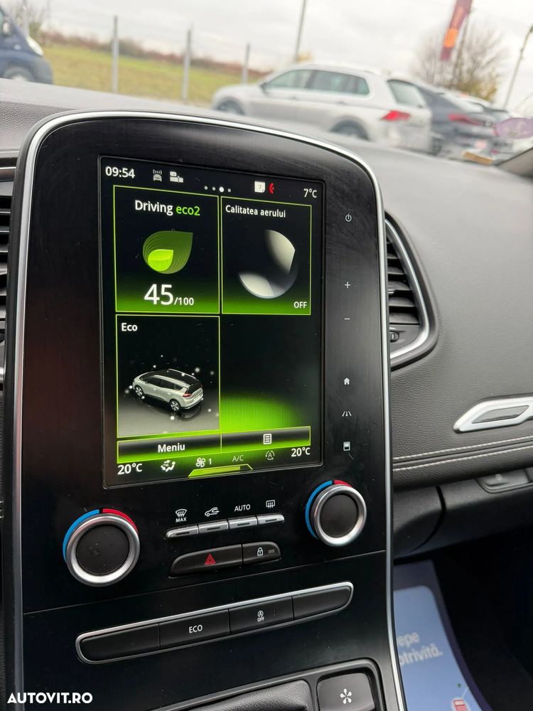 Renault Grand Scenic - 9