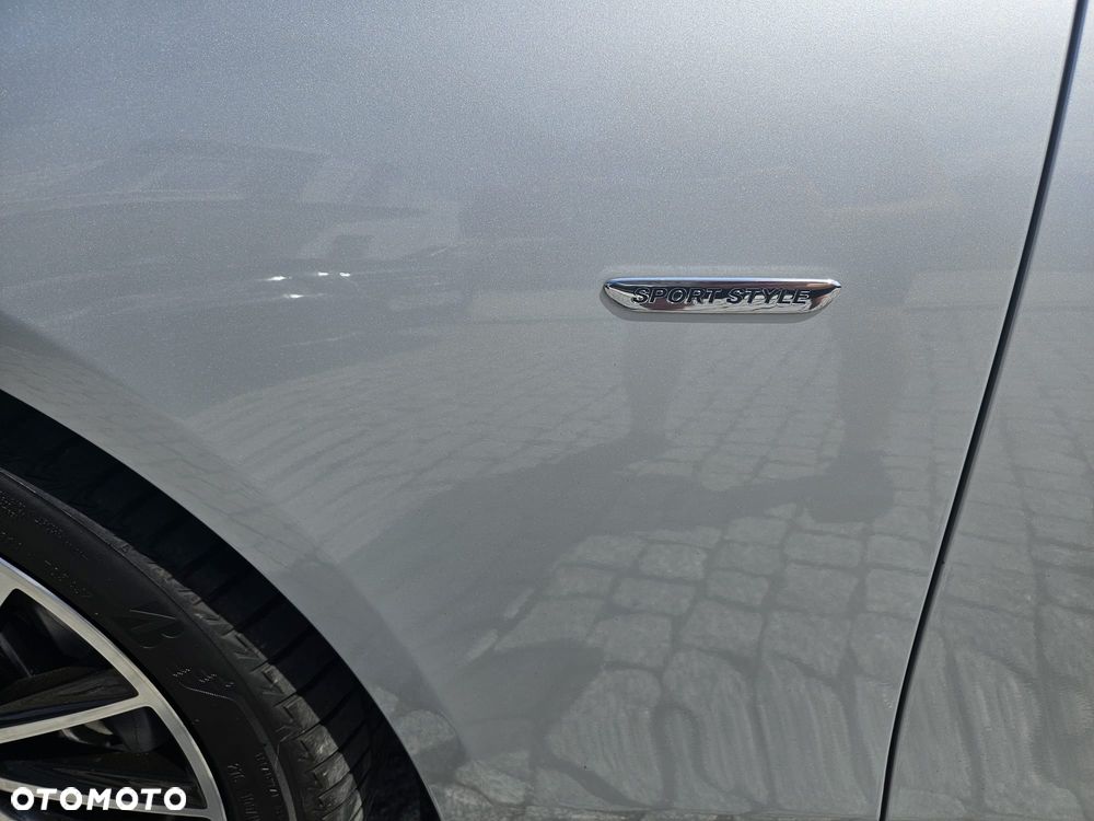 Mercedes-Benz Klasa E 220 d 9G-TRONIC - 10