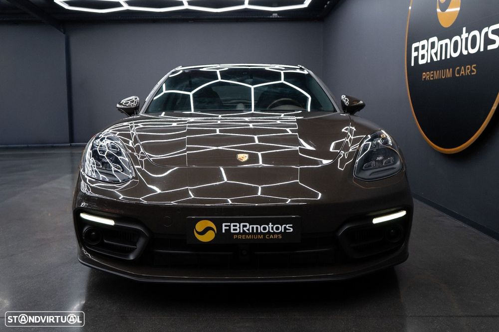 Porsche Panamera Sport Turismo 4 E-Hybrid - 3