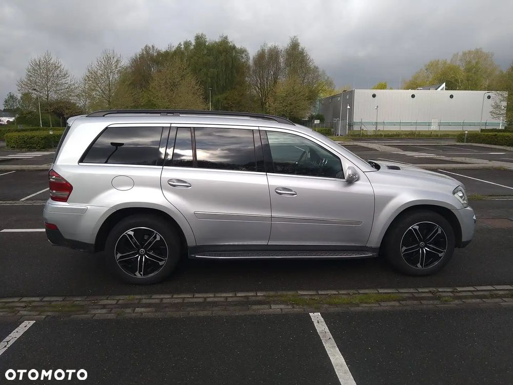 Mercedes-Benz GL 500 4Matic 7G-TRONIC - 6
