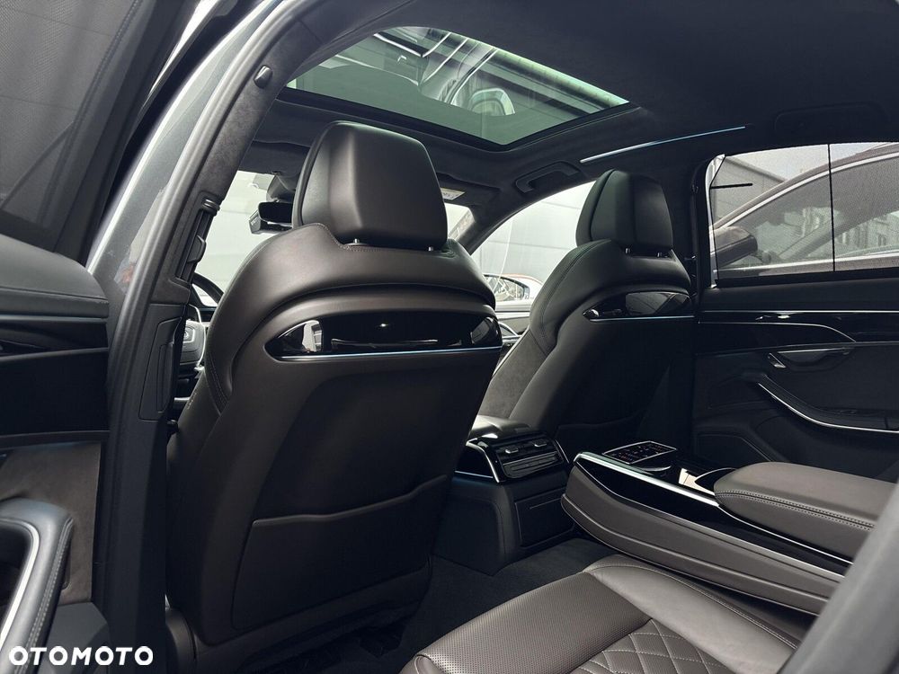 Audi A8 - 35