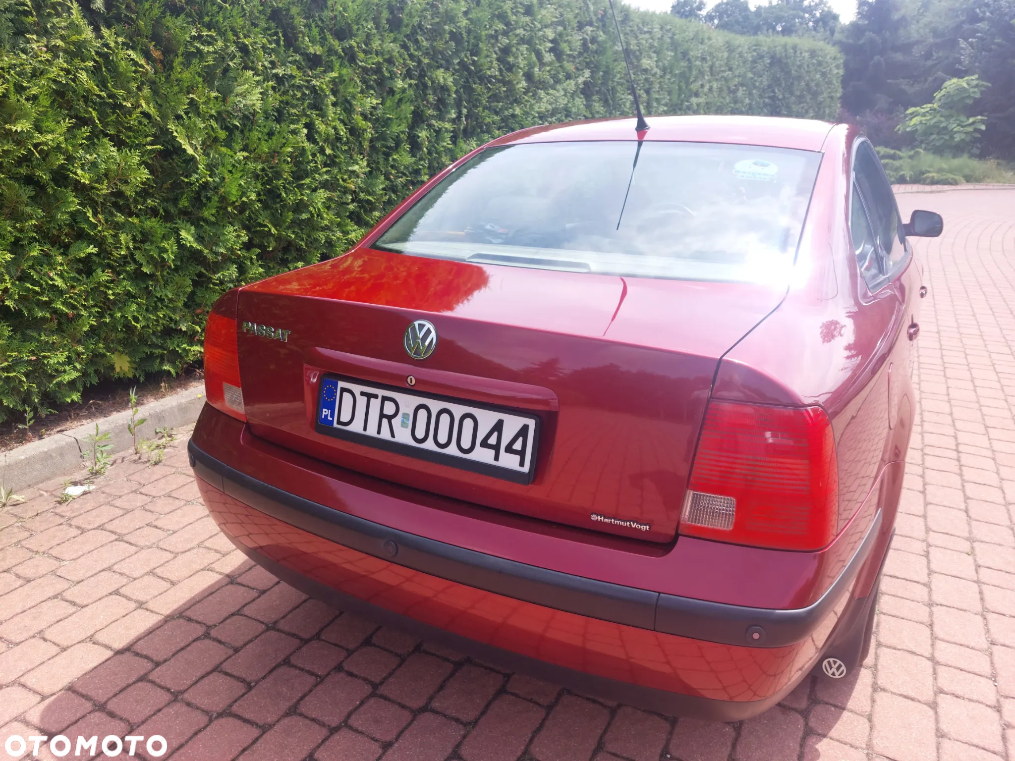 Volkswagen Passat - 4