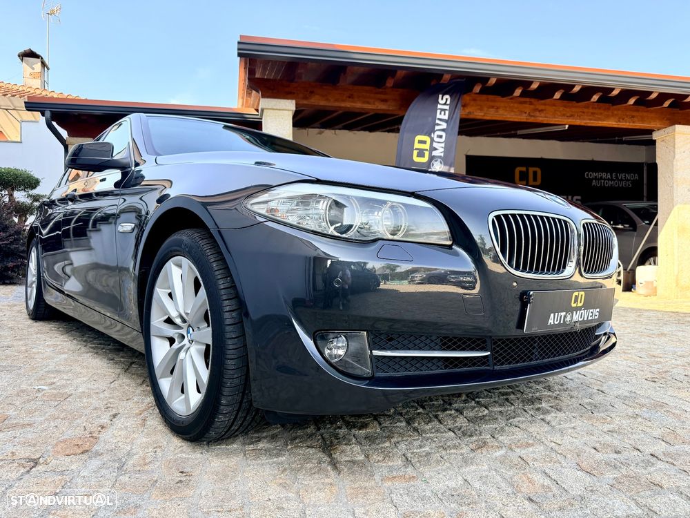 BMW 520 d Exclusive Auto 123g - 29