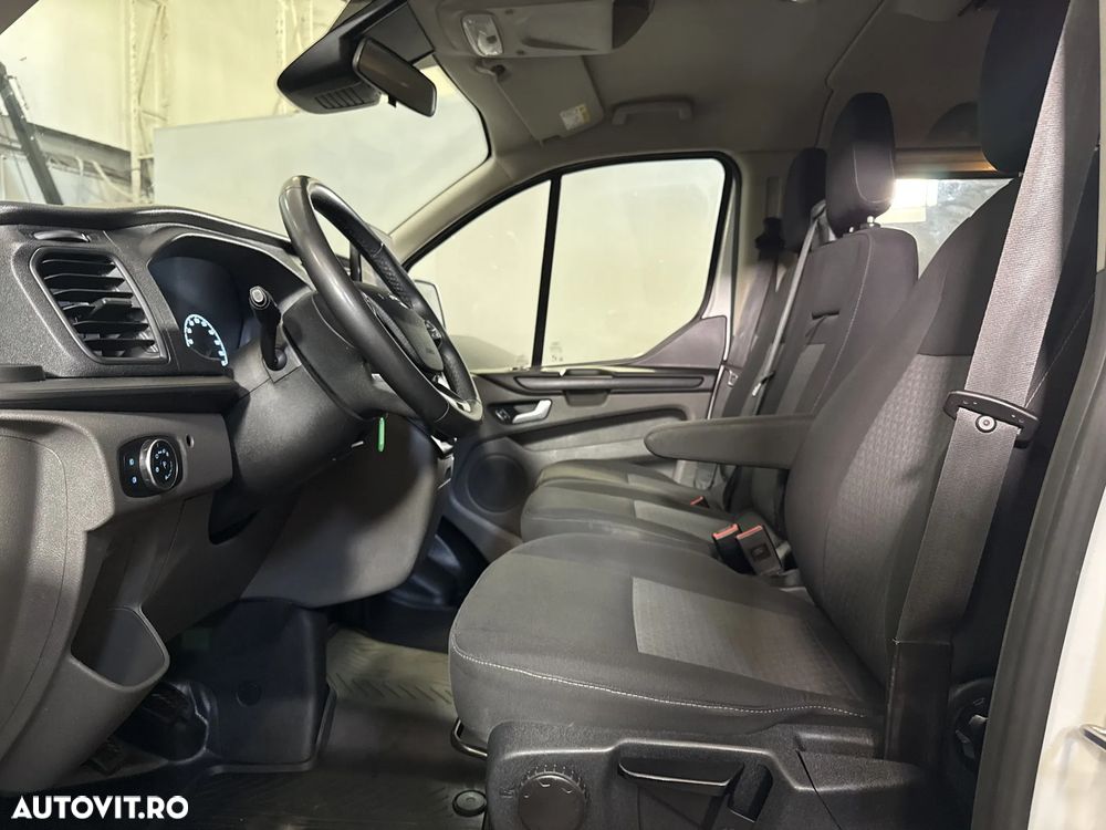 Ford Tourneo - 22
