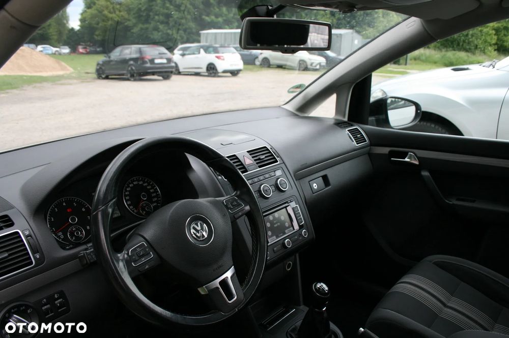 Volkswagen Touran 1.4 TSI MATCH - 18