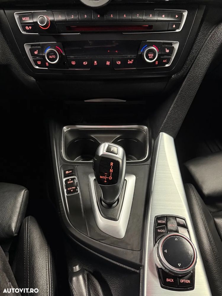 BMW Seria 3 320d Efficient Dynamic Edition Aut. Sport Line - 15