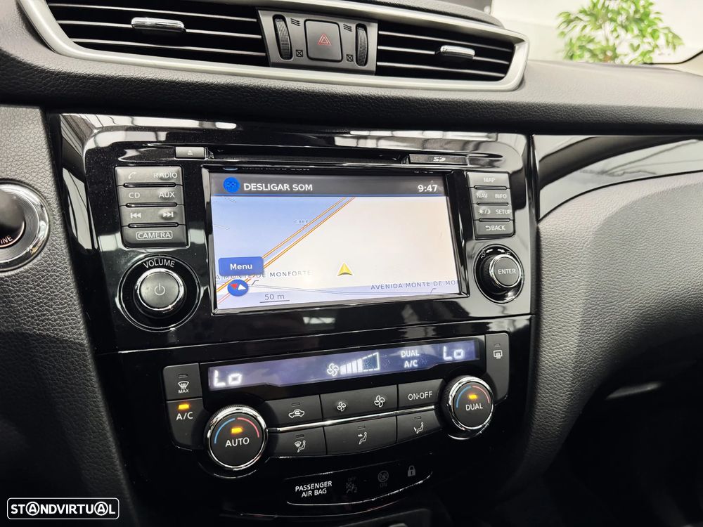 Nissan Qashqai 1.5 dCi N-Connecta 18 - 24