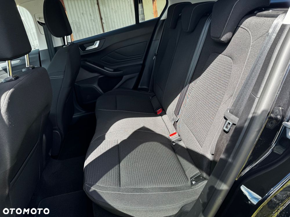 Ford Focus 1.0 EcoBoost STart-Stopp-System TITANIUM - 11