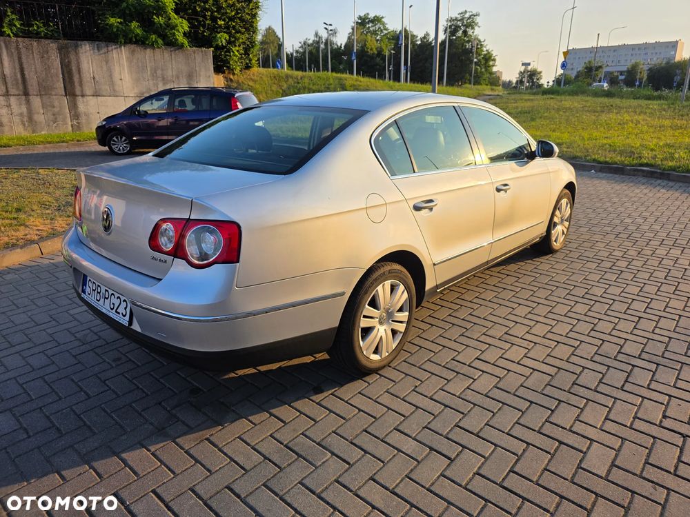 Volkswagen Passat 2.0 TDI Highline DSG - 5