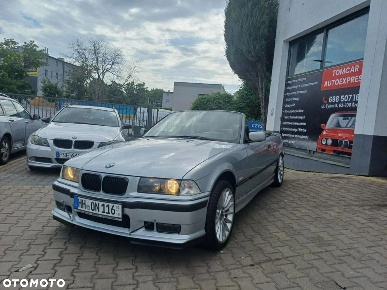 BMW Seria 3 318i Cabriolet - 18