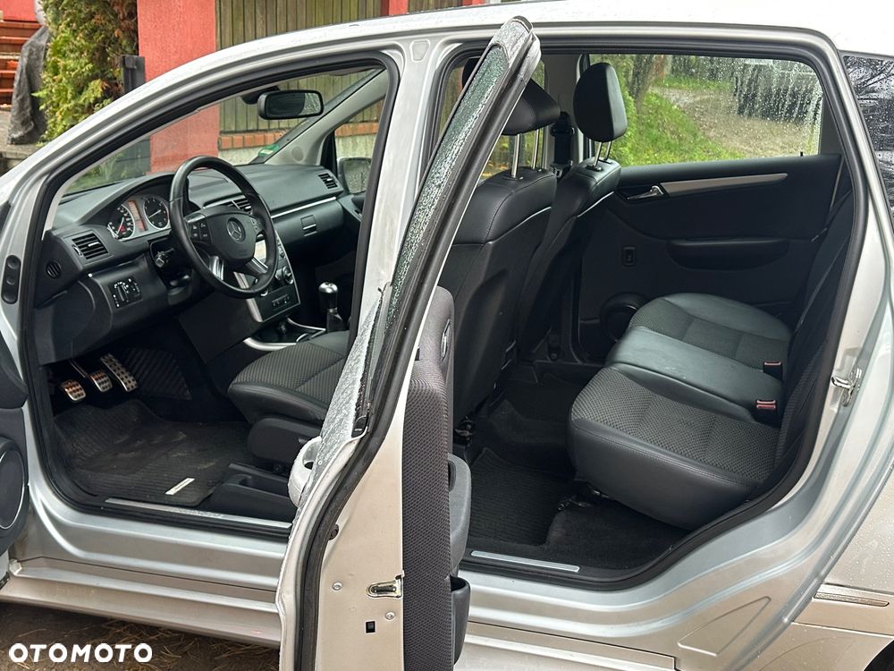 Mercedes-Benz Klasa B 160 BlueEFFICIENCY SPORT EDITION - 10