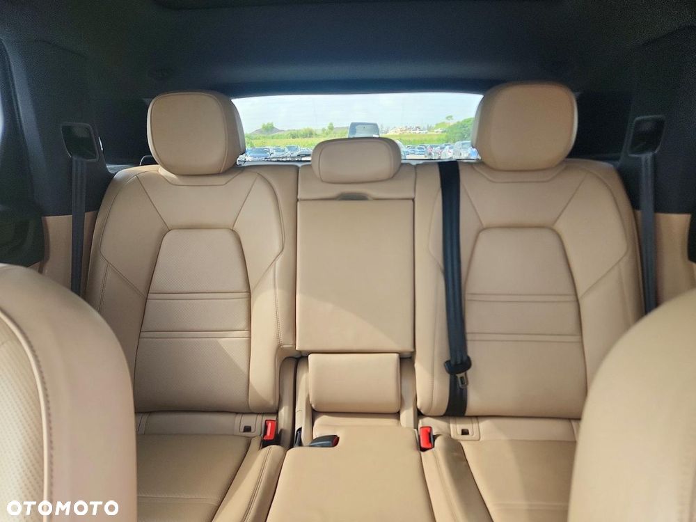 Porsche Cayenne Standard - 9