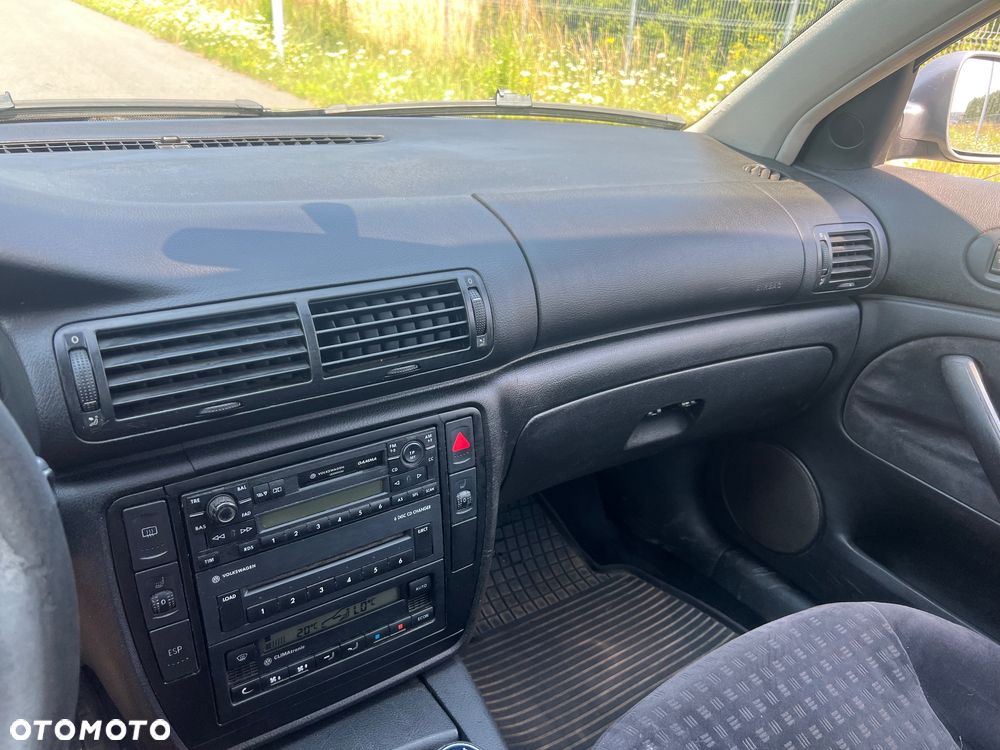 Volkswagen Passat 1.9 TDI Trendline - 11