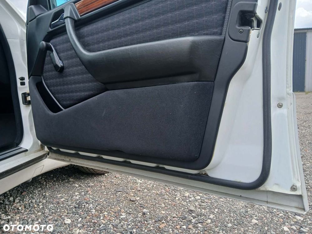 Mercedes-Benz W124 (1984-1993) - 8