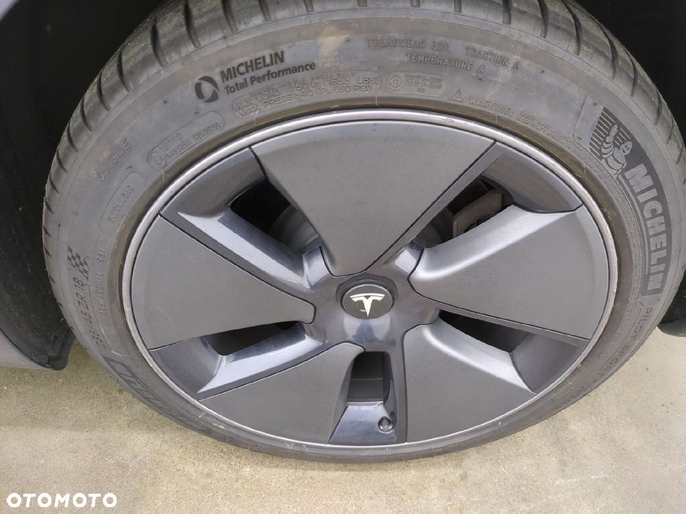 Tesla Model 3 Standard Reichweite Plus Hinterradantrieb - 5