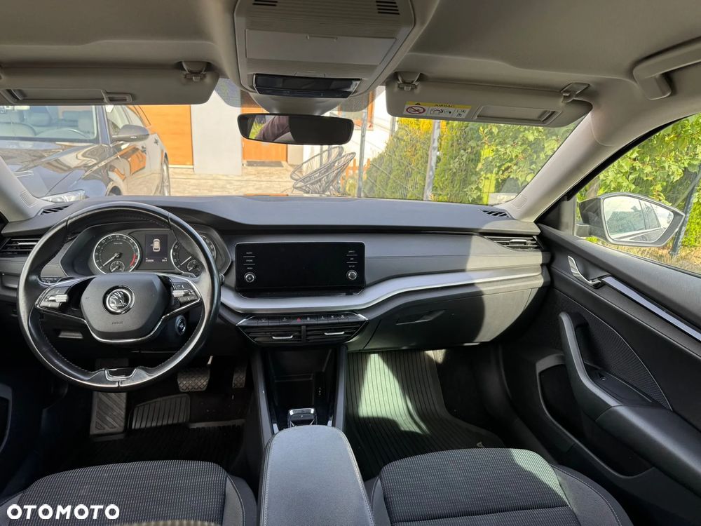 Skoda Octavia 2.0 TDI Ambition DSG - 8