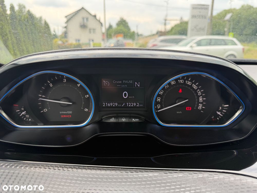 Peugeot 2008 e-HDi FAP 92 EGS6 STOP & START Allure - 17