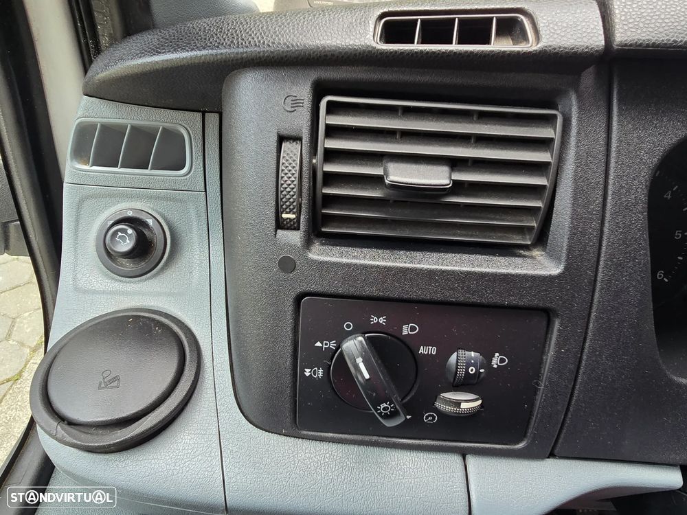 Ford Transit 350 L - 31