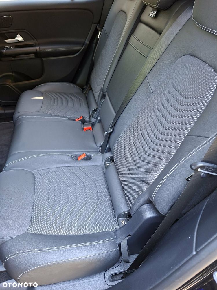 Mercedes-Benz GLB 200 d 4-Matic AMG Line 8G-DCT - 8