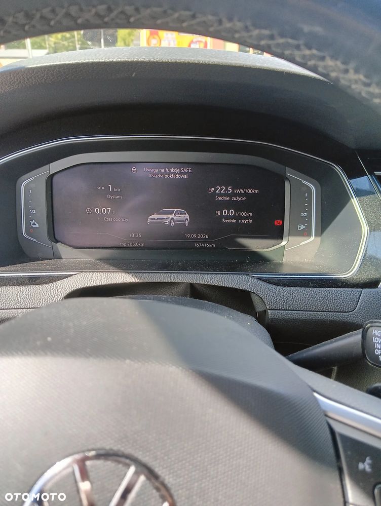Volkswagen Passat - 18