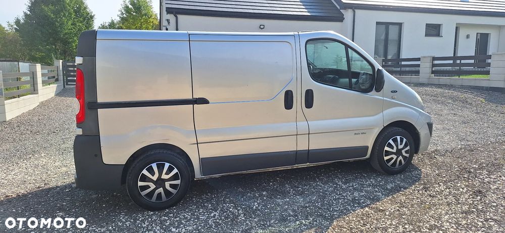 Renault Trafic - 10