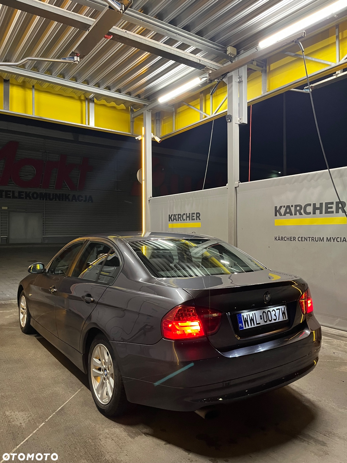 BMW Seria 3 318i - 4