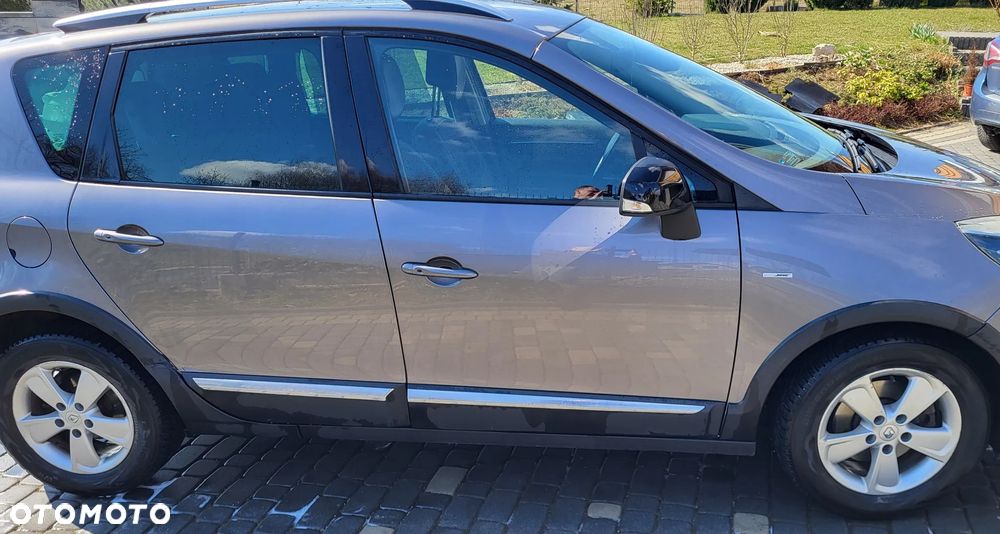 Renault Scenic 1.6 dCi Energy Bose Edition - 8