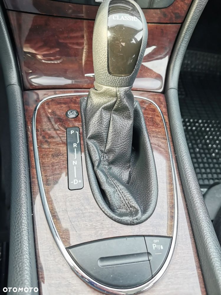 Mercedes-Benz Klasa E 280 CDI Classic - 28