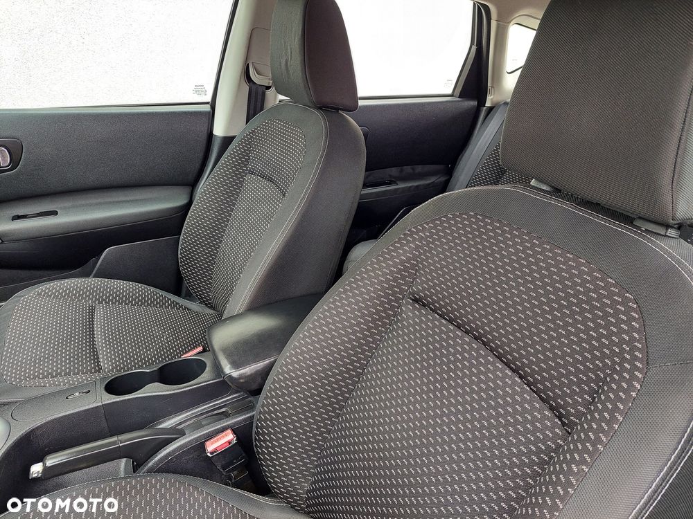 Nissan Qashqai 2.0 Acenta - 24
