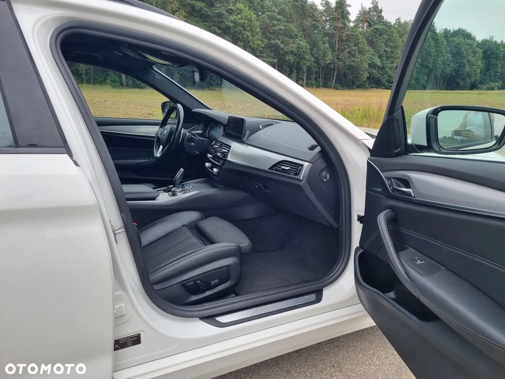 BMW Seria 5 525d Sport Line sport - 17