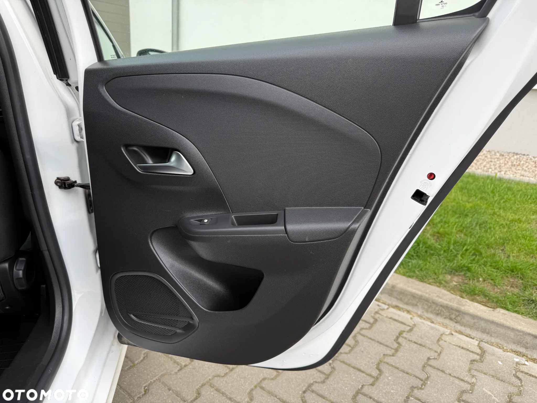 Opel Corsa 1.5 D Edition S&S - 28