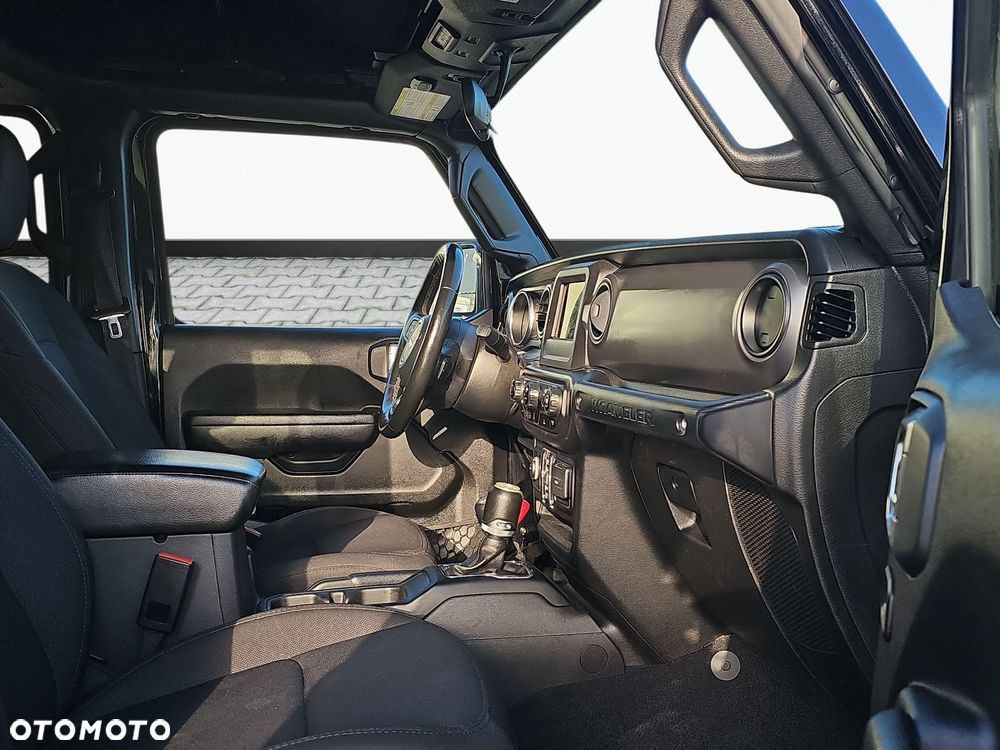 Jeep Wrangler Unlimited GME 2.0 Turbo Sport - 16