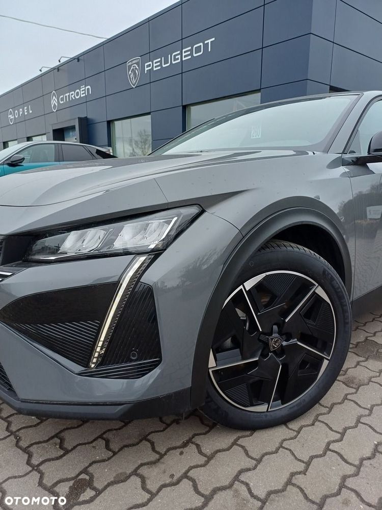 Peugeot 408 - 10