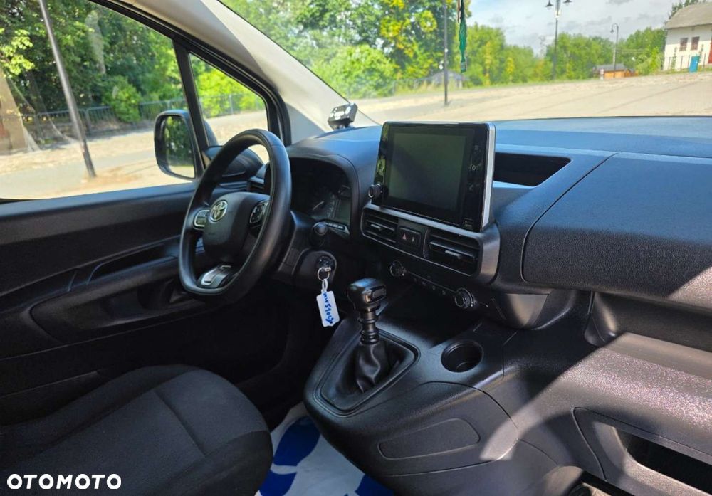 Toyota Proace City - 24