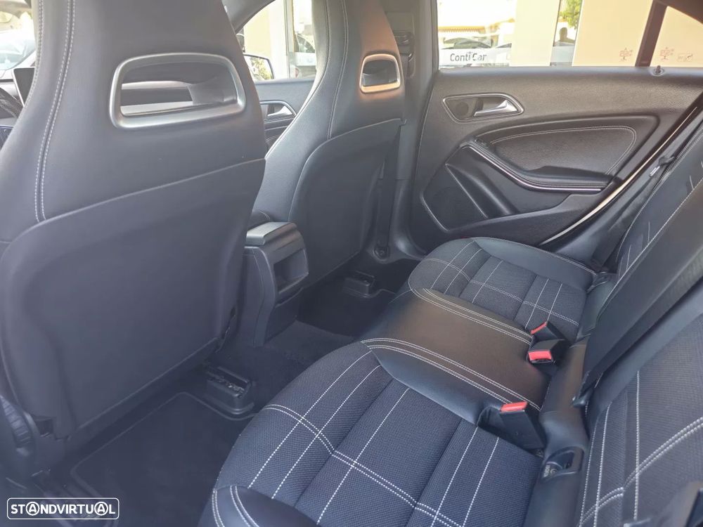 Mercedes-Benz CLA 180 d Urban - 11