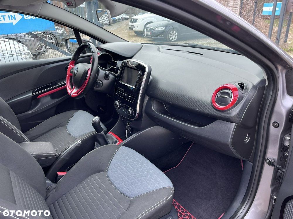 Renault Clio - 16