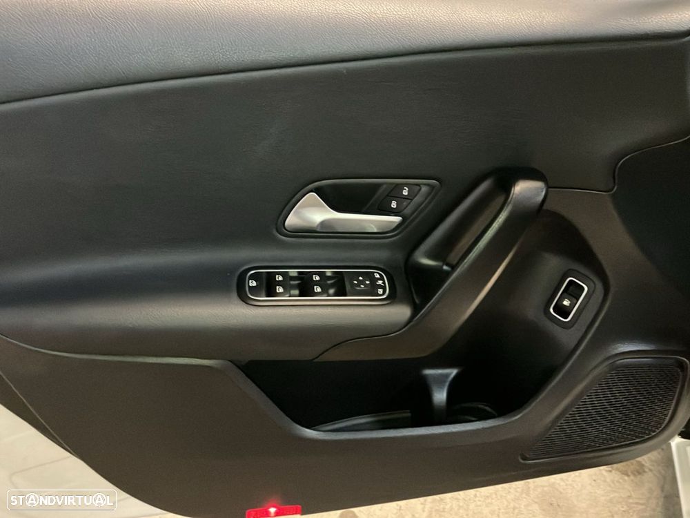 Mercedes-Benz A 250 e Style Plus - 22