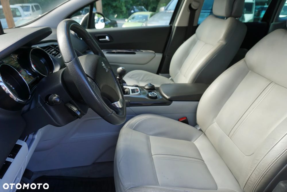 Peugeot 3008 HDi FAP 150 Platinum - 8