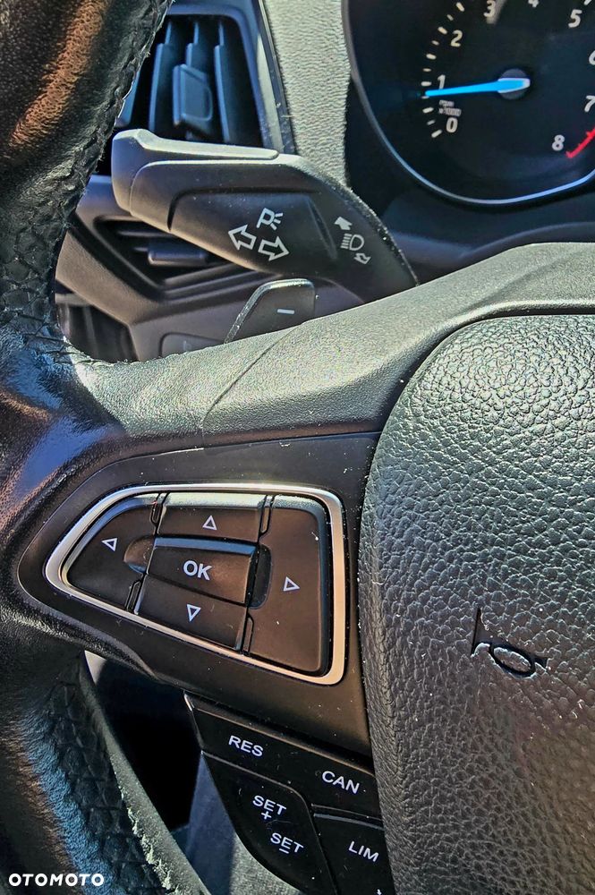 Ford Kuga - 14