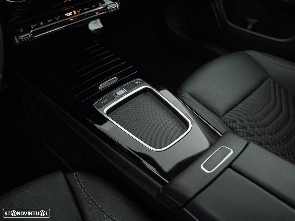Mercedes-Benz A 250 e - 27