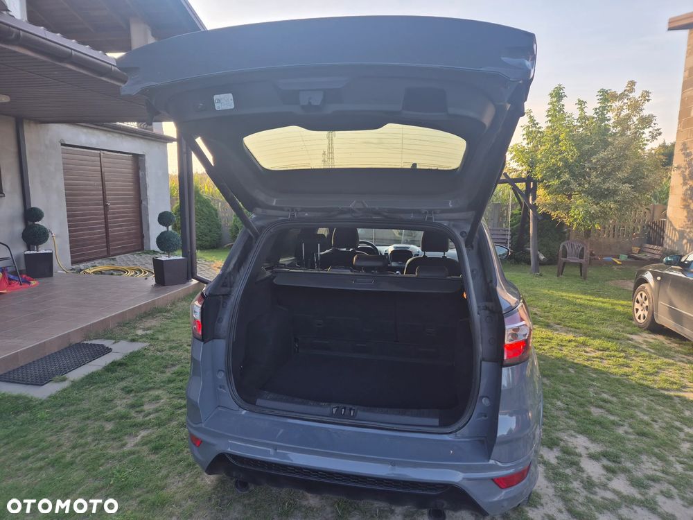 Ford Kuga 2.0 TDCi 4x4 ST-Line - 10