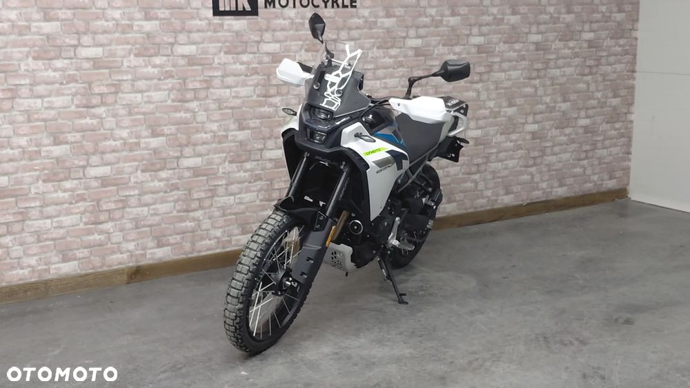 CFMoto MT - 16