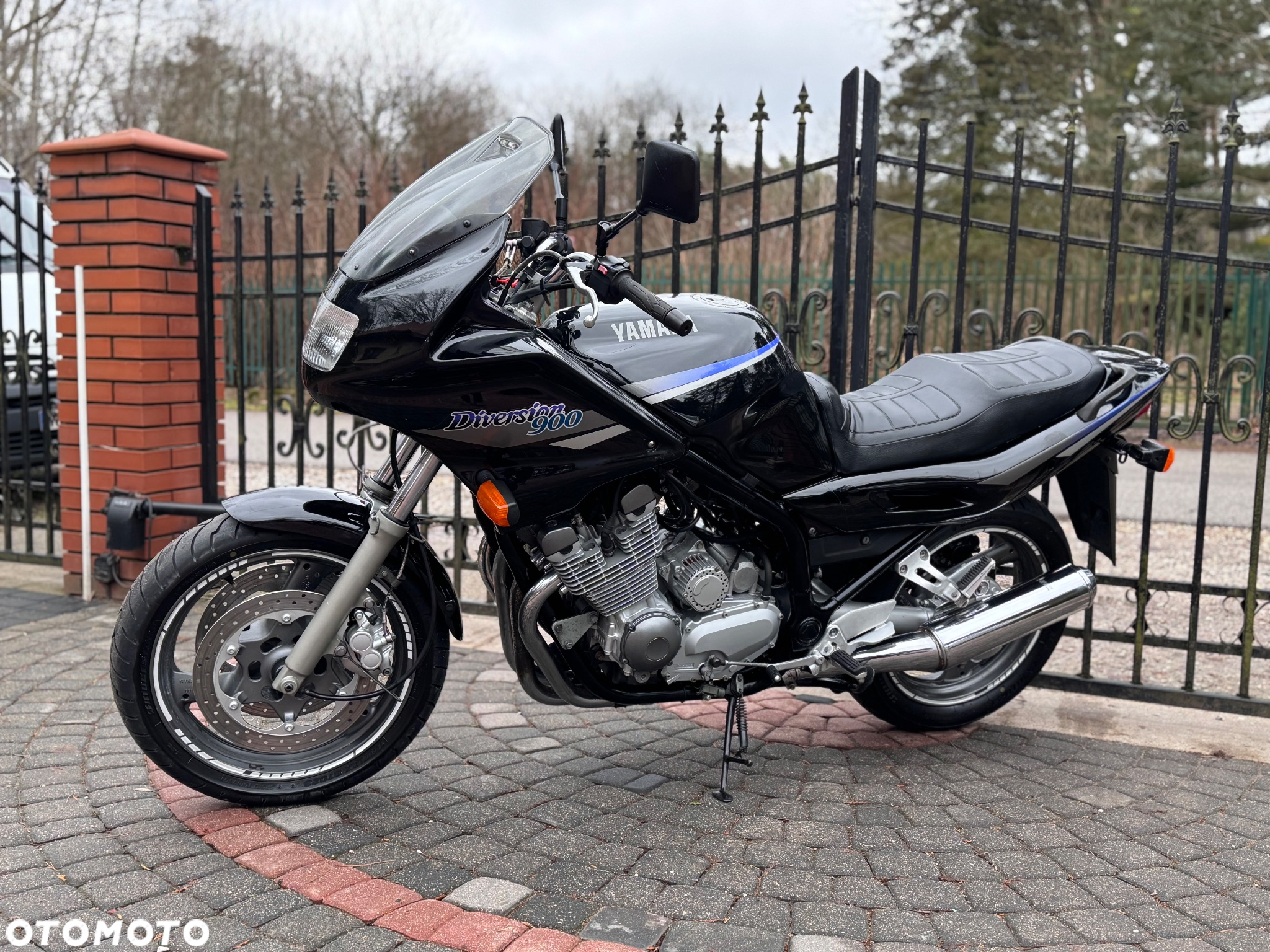 Yamaha XJ - 6
