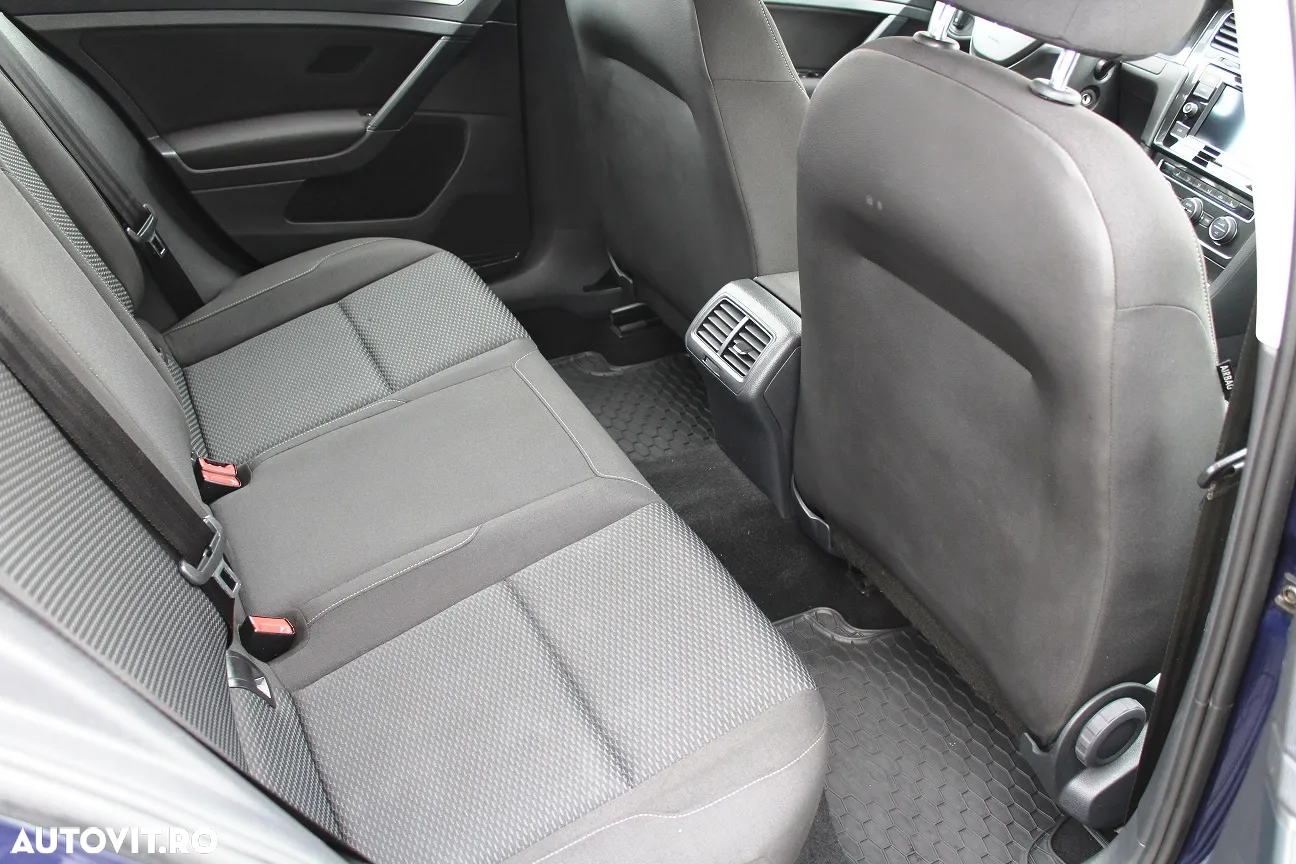 Volkswagen Golf 1.6 TDI Trendline - 11