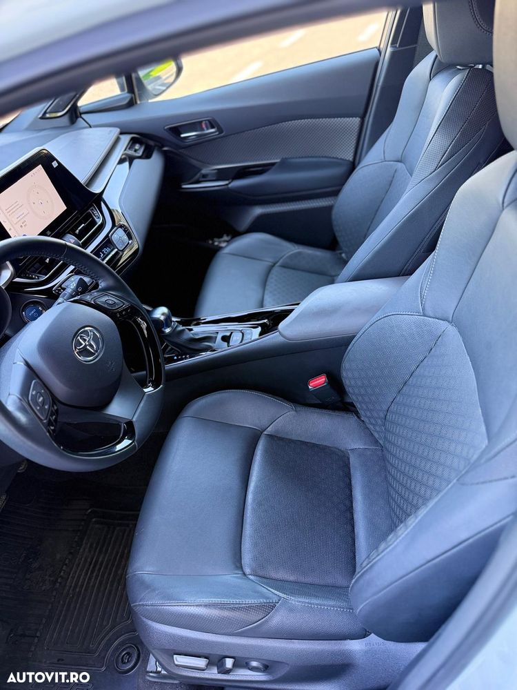 Toyota C-HR 2.0 HSD 184 CP 4x2 CVT C-ult Style bi-tone - 13